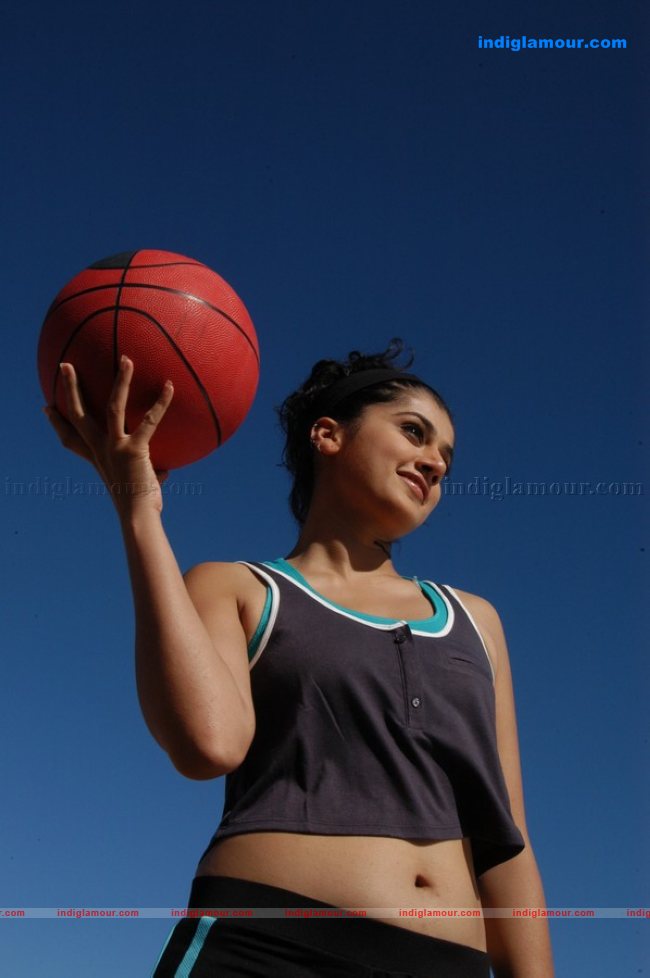 Tapsee Actress hd photo