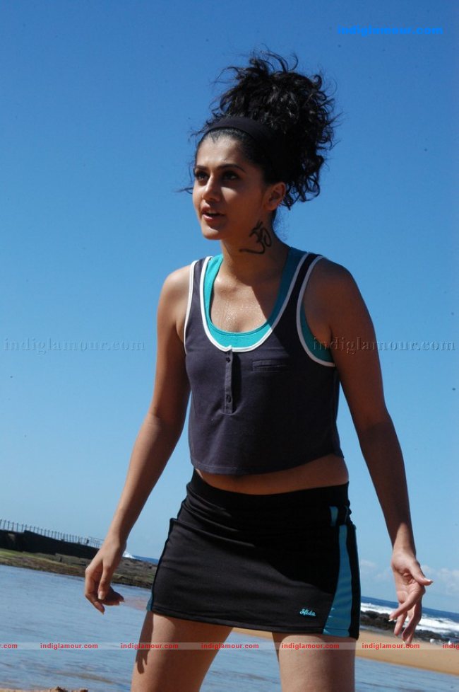 Tapsee Actress hd photo