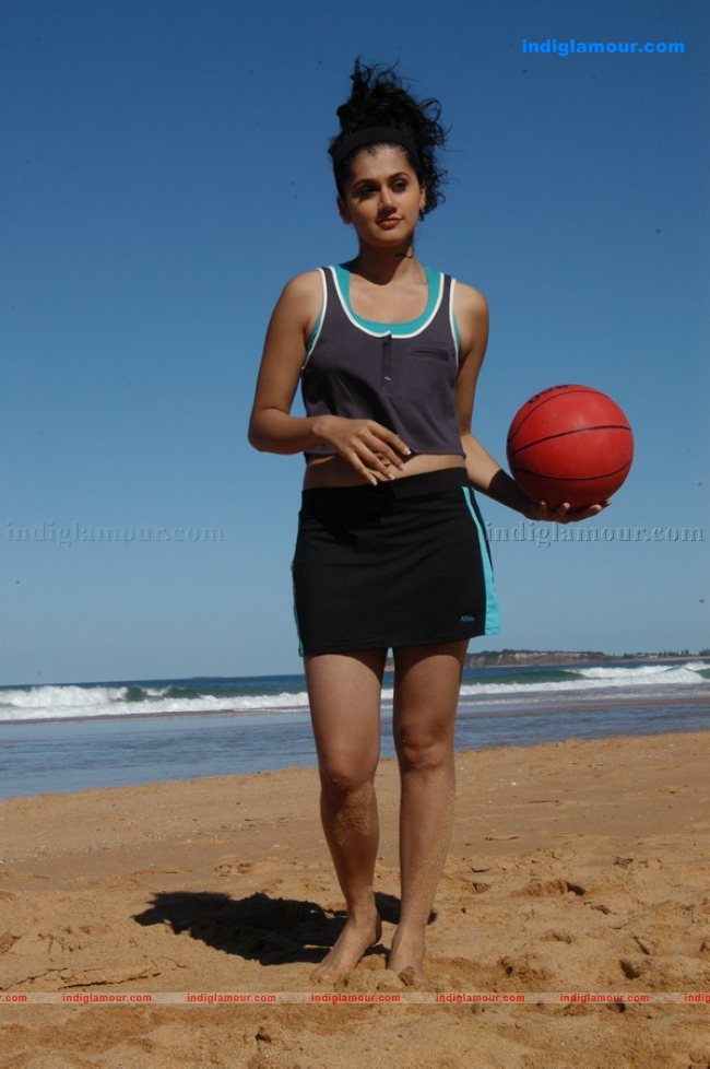 Tapsee Actress hd photo