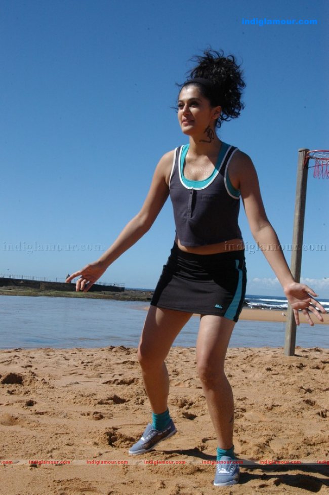 Tapsee Actress hd photo