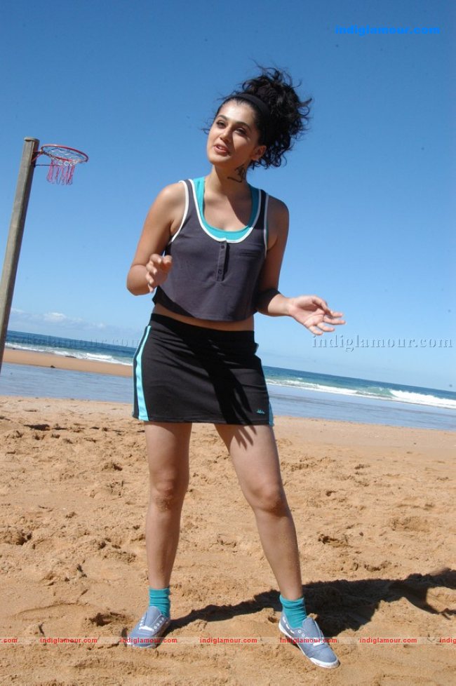 Tapsee Actress hd photo