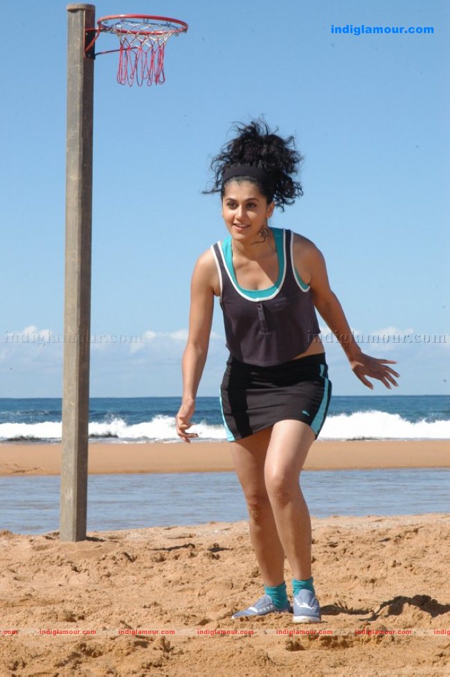 Tapsee Actress hd photo