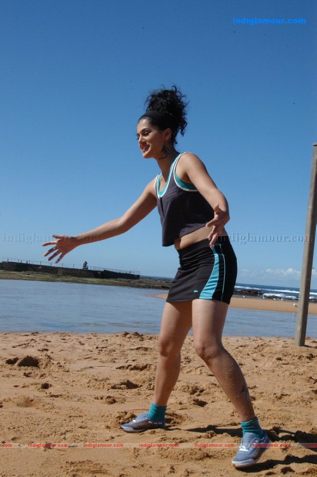 Tapsee Actress hd photo