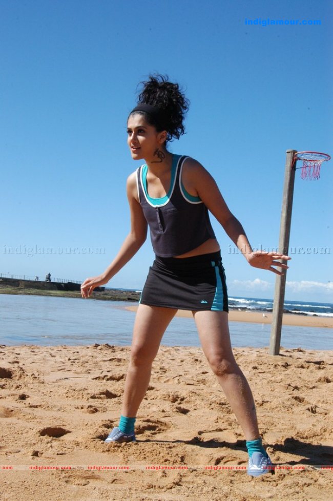 Tapsee Actress hd photo