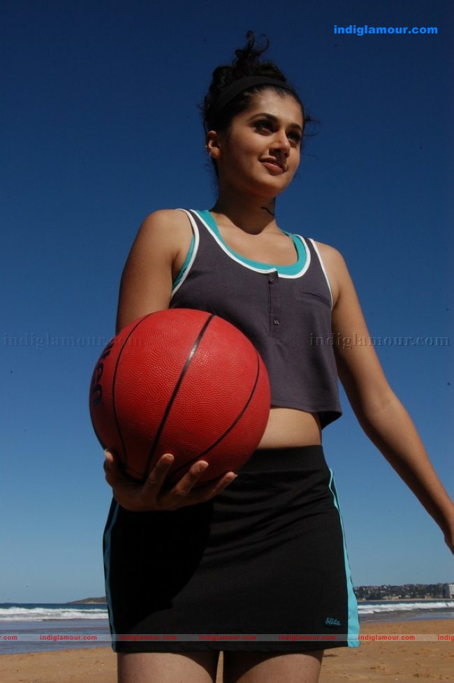 Tapsee Actress hd photo
