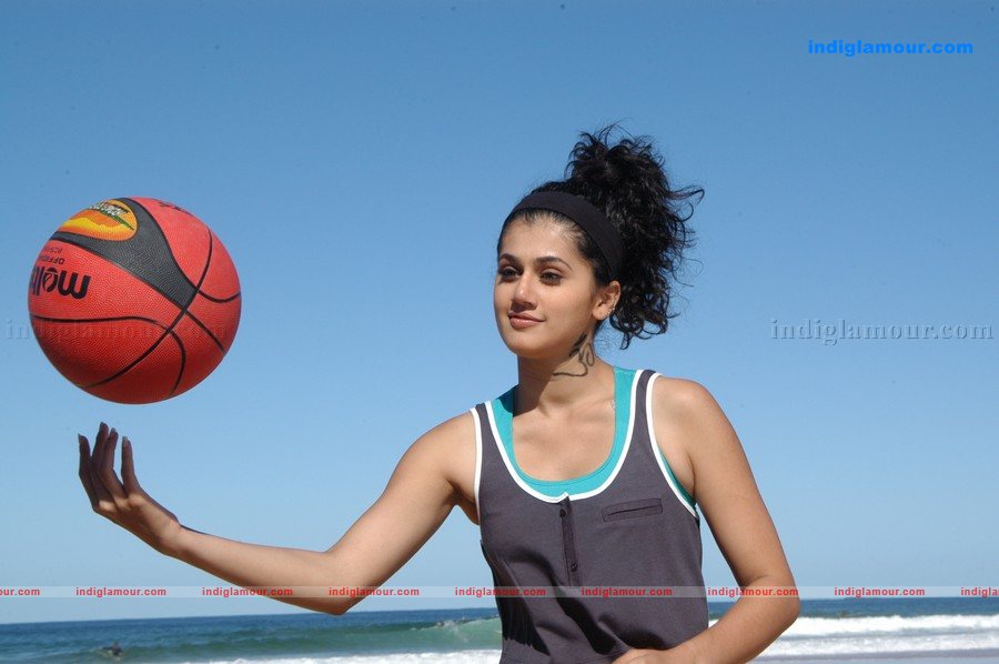 Tapsee Actress hd photo