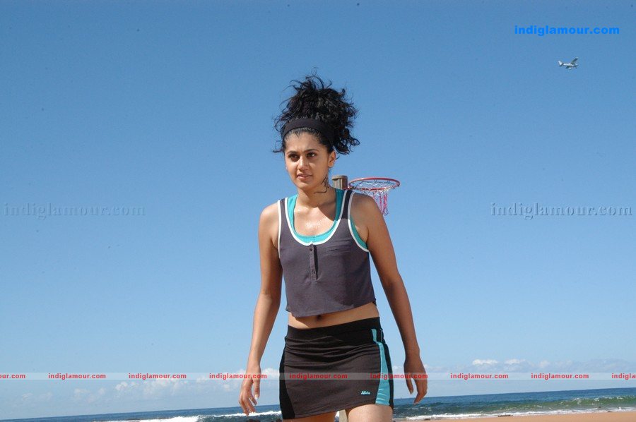 Tapsee Actress hd photo
