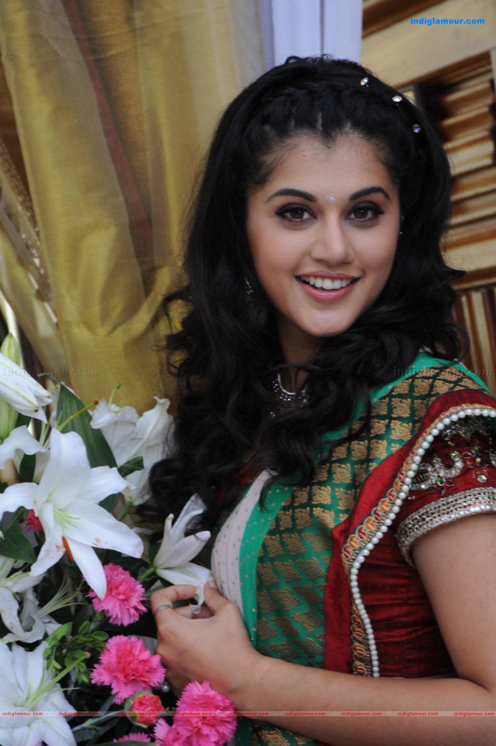 Tapasee Actress hd photo