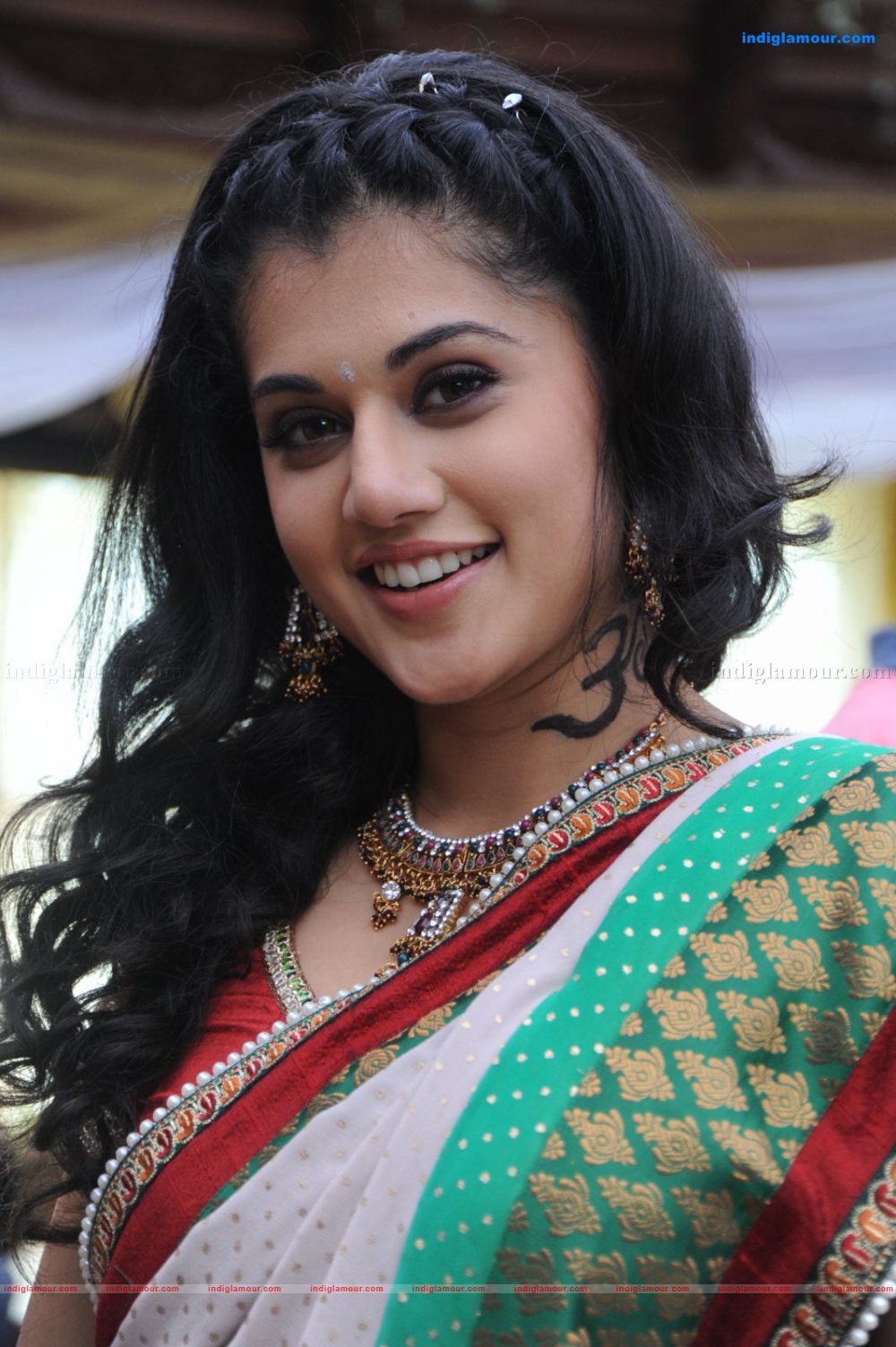 Tapasee Actress hd photo