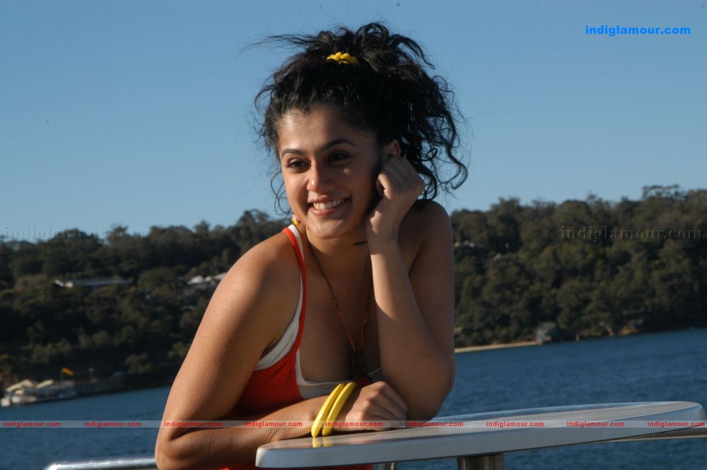 Tapasee Actress hd photo