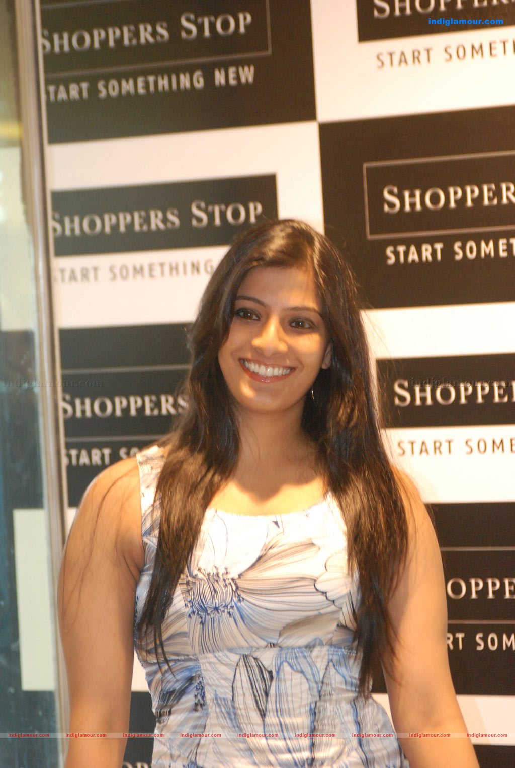 Varalaxmi Actress hd photo