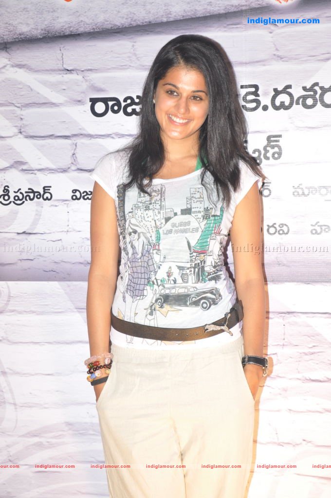 Tapsee Actress hd photo