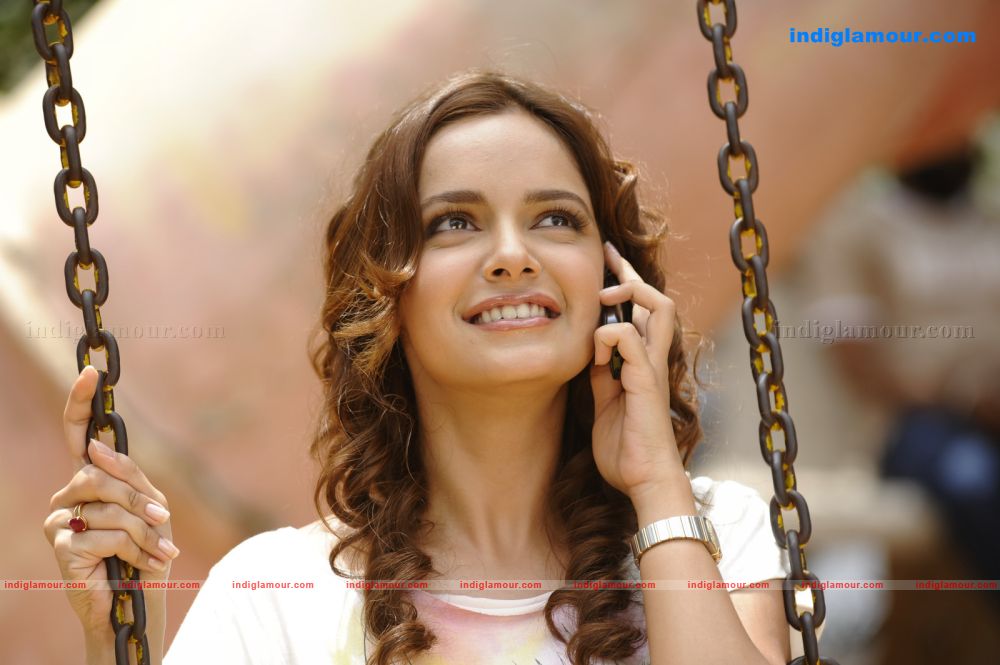 Shazahn Padamsee Actress hd photo