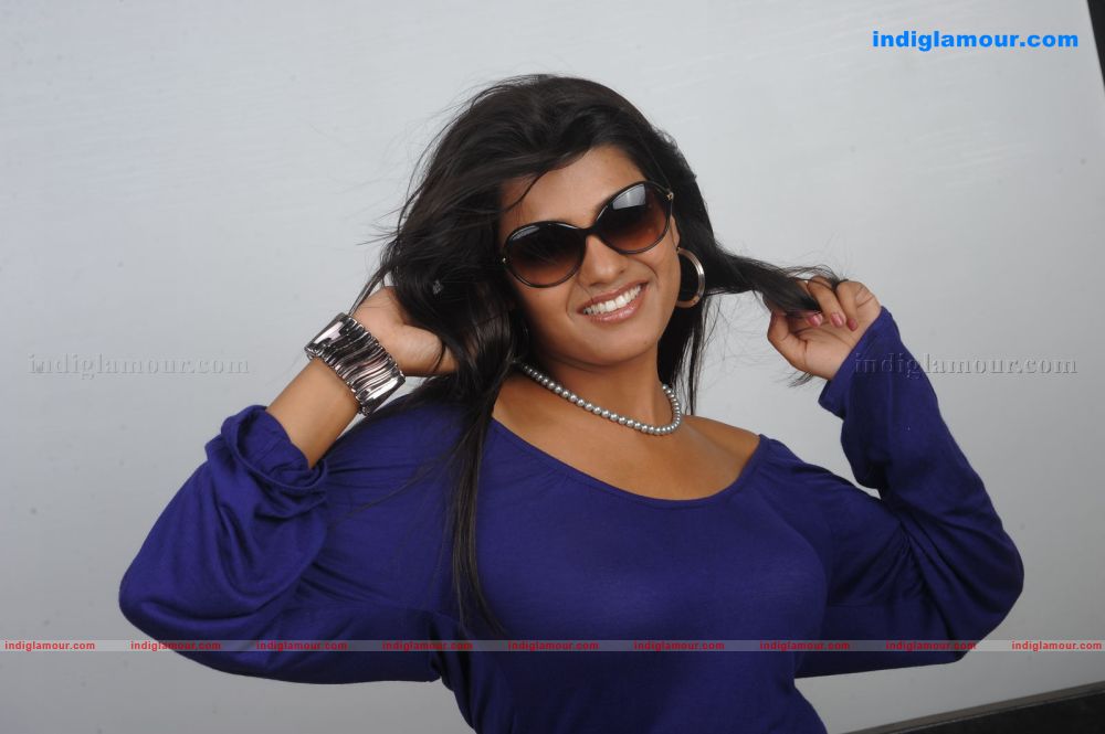 Tashu Kaushik Actress hd photo