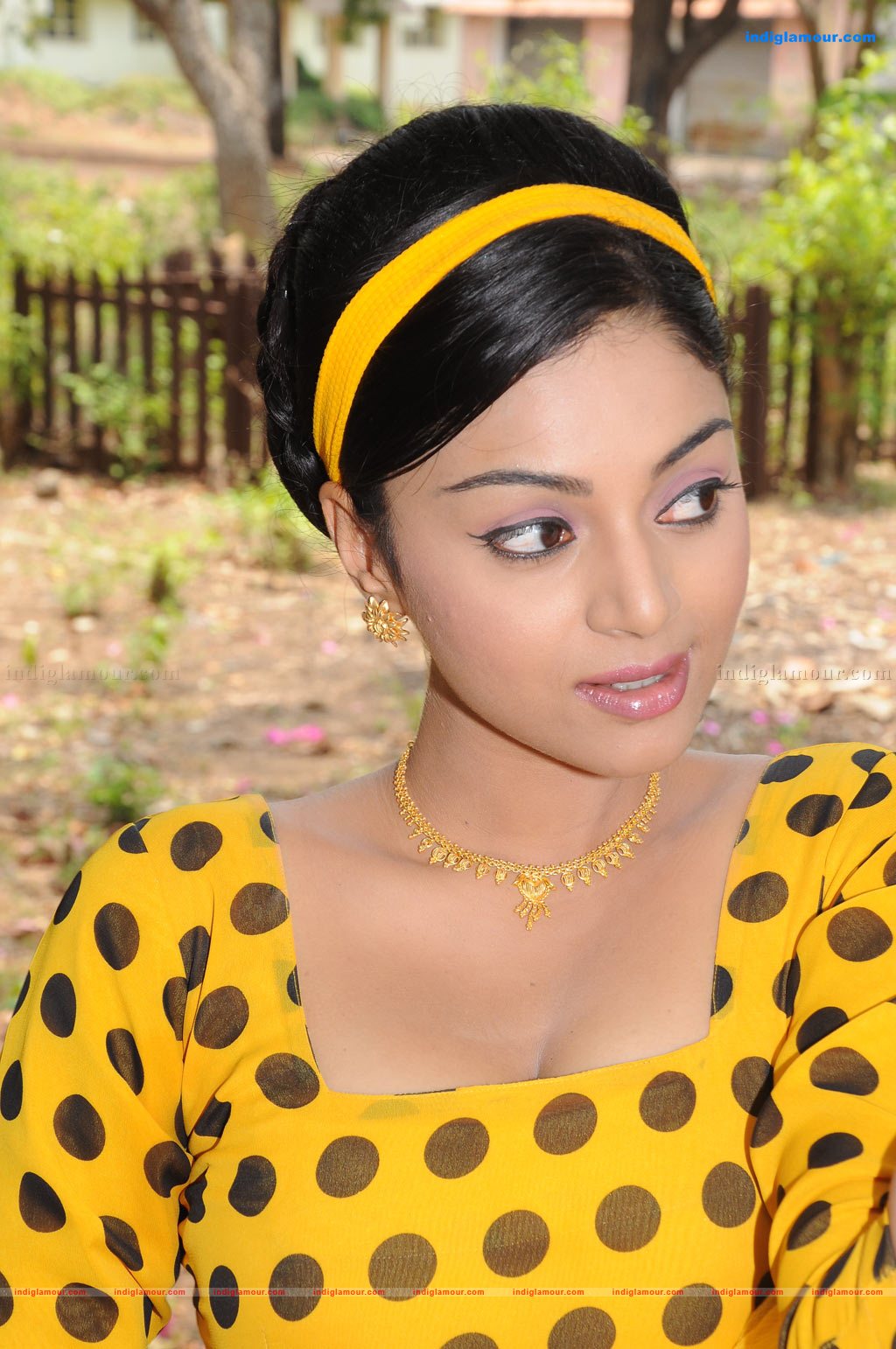 Sanam Actress hd photo