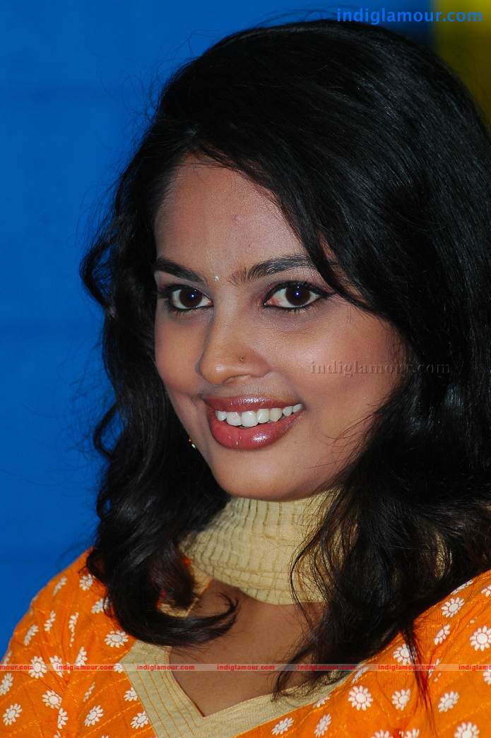 Nanditha Actress hd photo