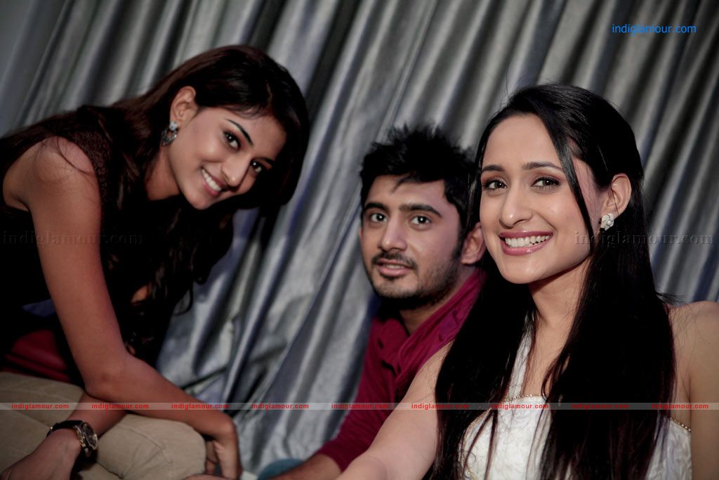 Erica Fernandes Actress hd photo