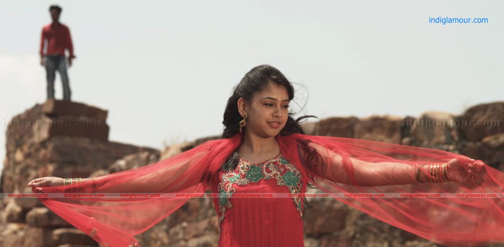 Niti Taylor Actress hd photo