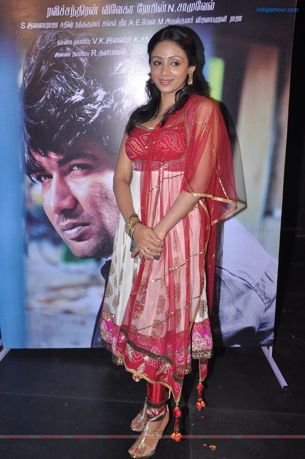 Idhaya Actress hd photo