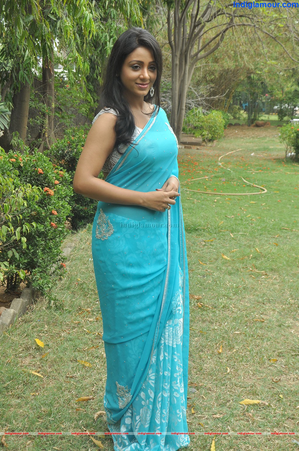 Idhaya Actress hd photo