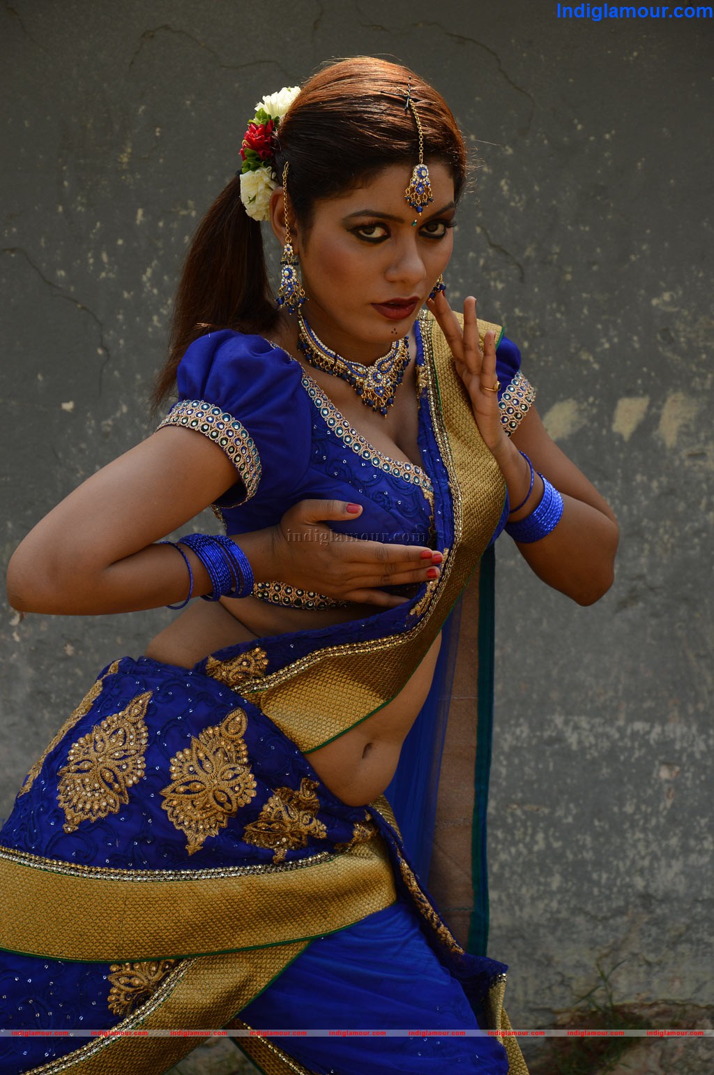 Rasiya Actress hd photo