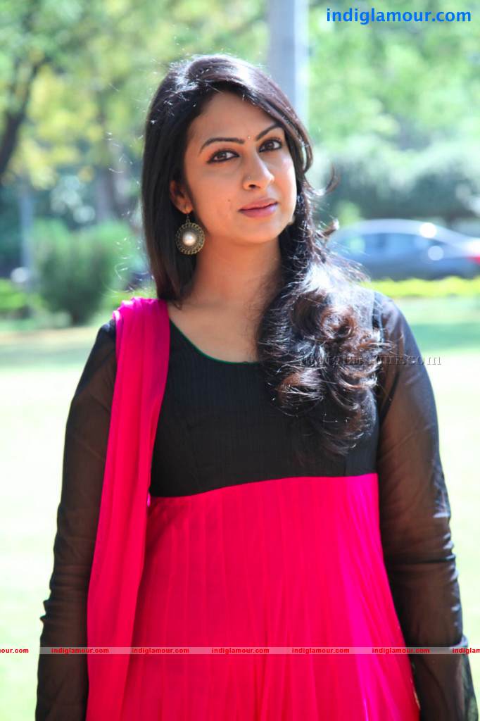 Sagari Venkata Actress hd photo