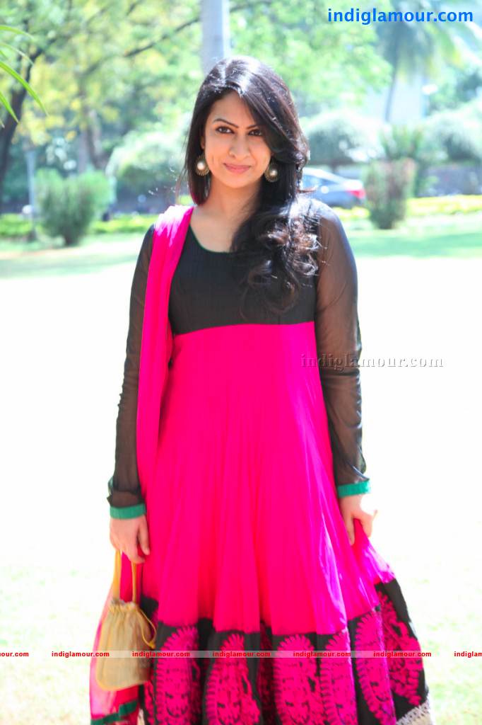 Sagari Venkata Actress hd photo