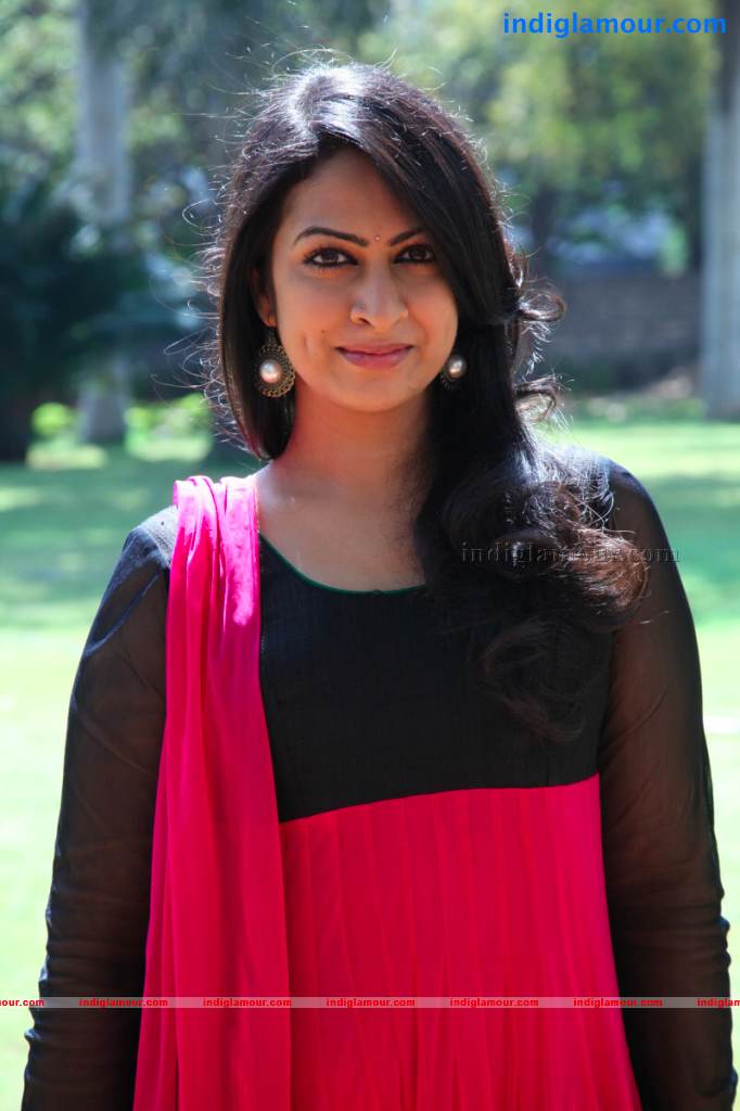 Sagari Venkata Actress hd photo