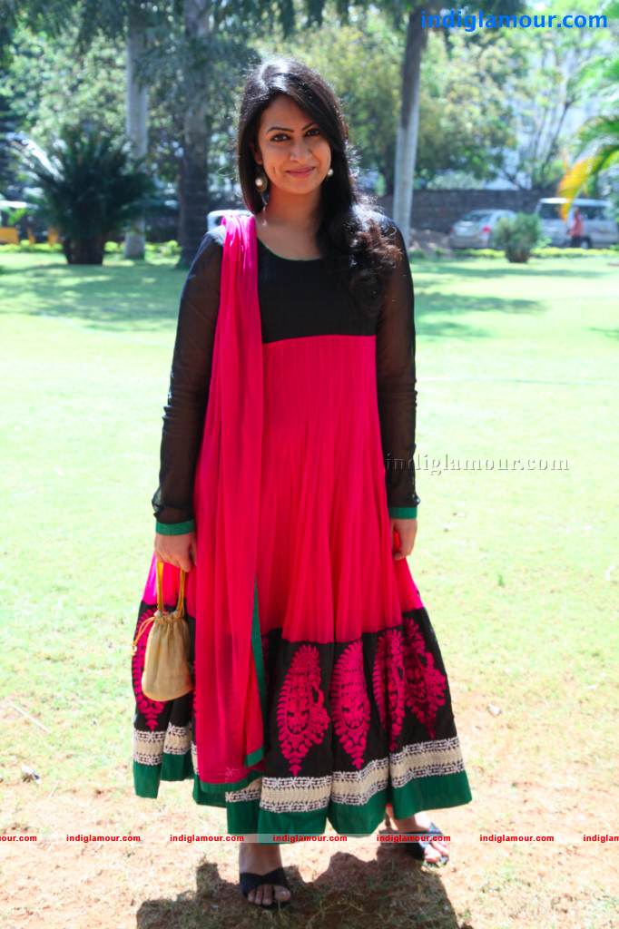 Sagari Venkata Actress hd photo