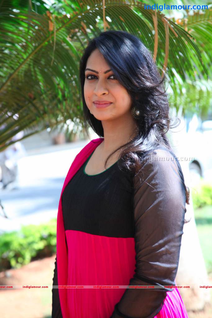 Sagari Venkata Actress hd photo