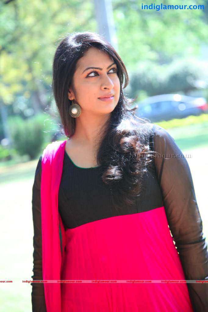 Sagari Venkata Actress hd photo