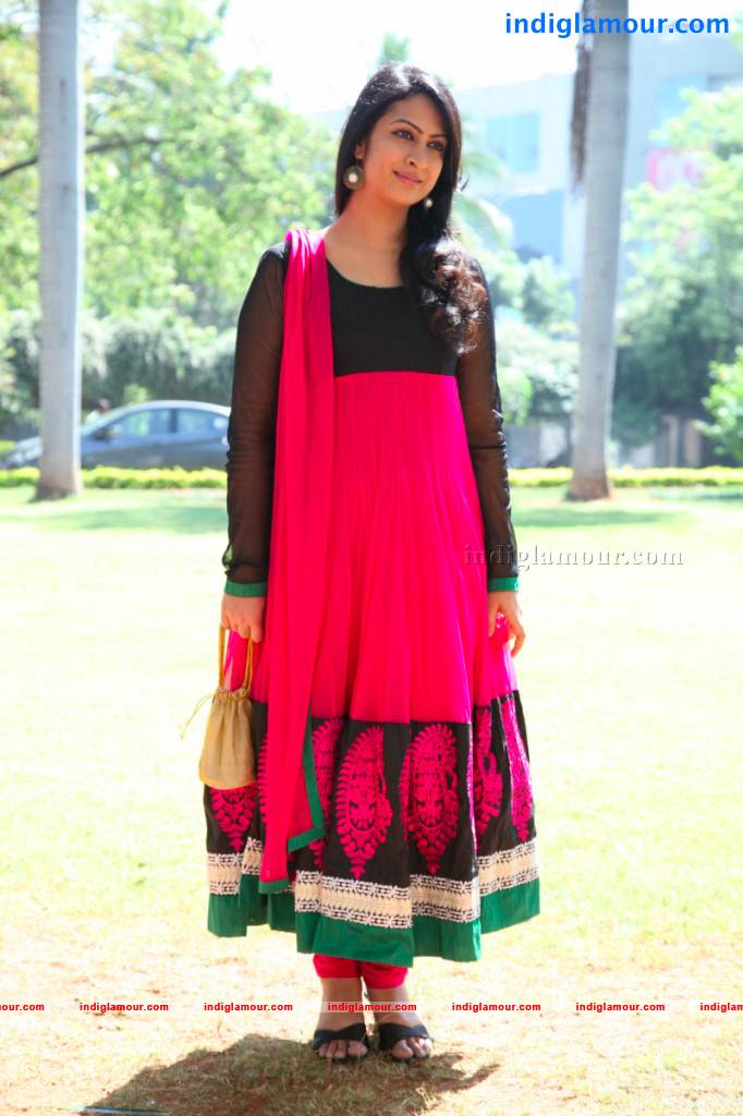Sagari Venkata Actress hd photo