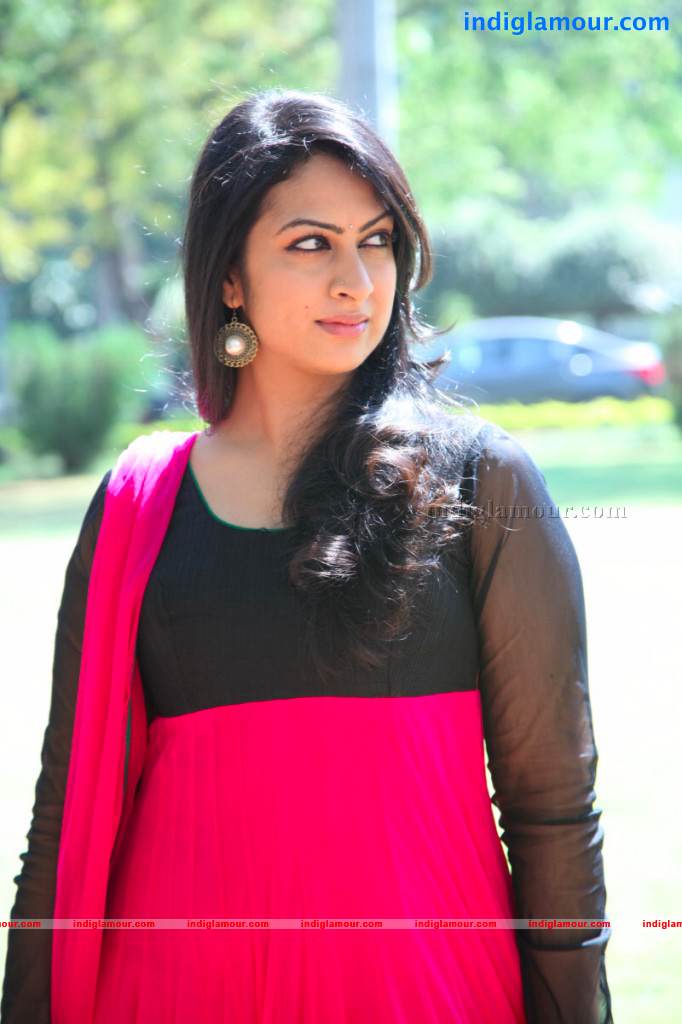 Sagari Venkata Actress hd photo