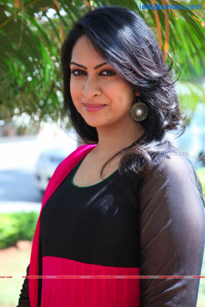 Sagari Venkata Actress hd photo