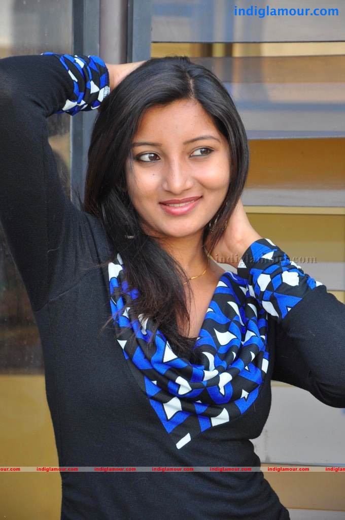 Vinisha Naidu Actress hd photo