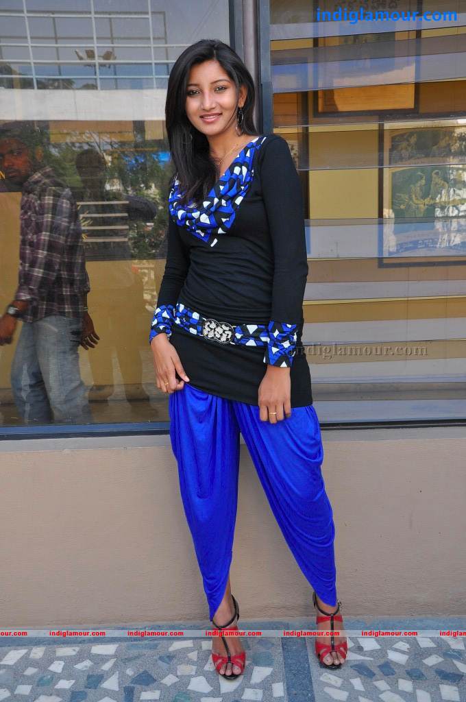 Vinisha Naidu Actress hd photo