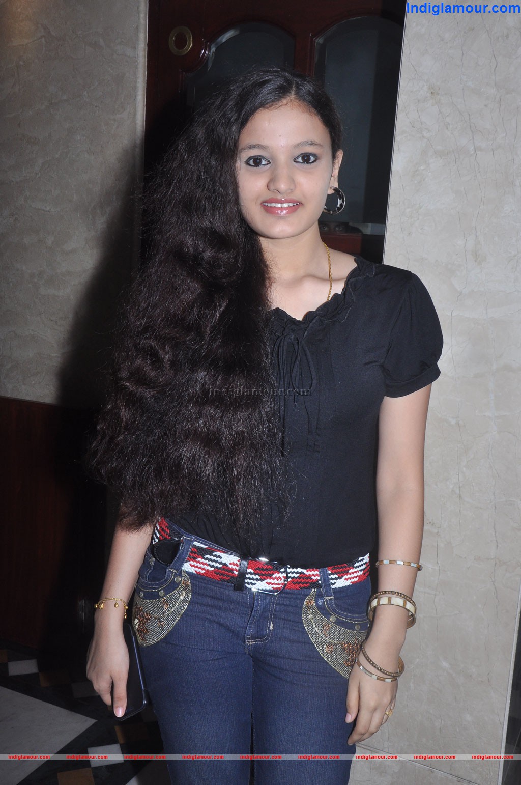 Sona Mukherjee Actress hd photo
