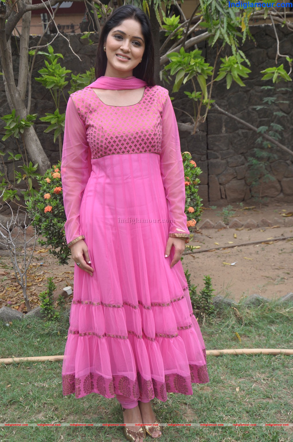 Parvathi Nirban Actress hd photo