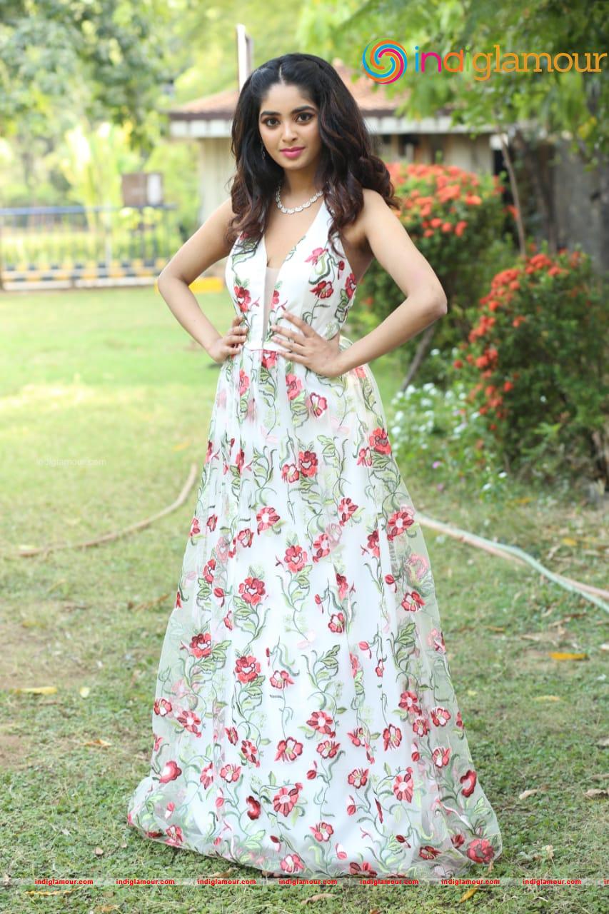 Akila Narayanan Actress hd photo