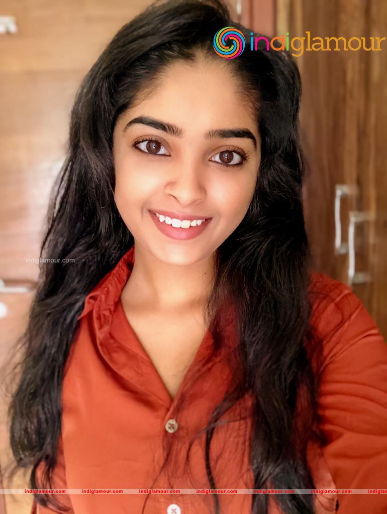 Akila Narayanan Actress hd photo