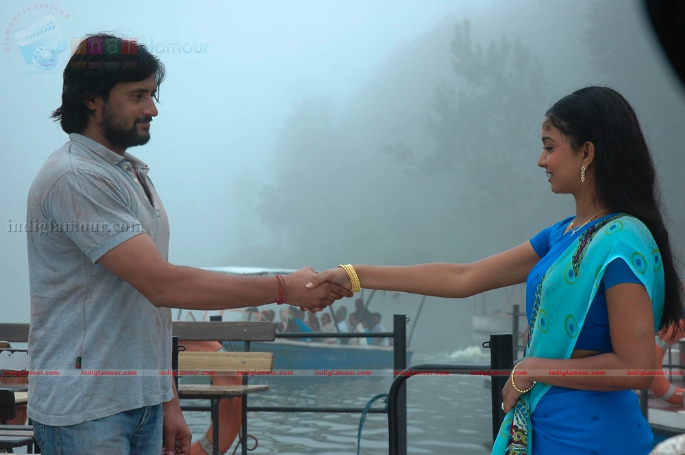 365 Kadhal Kadithangal Movie hd photo