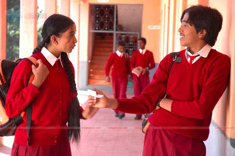 365 Kadhal Kadithangal Movie hd photo