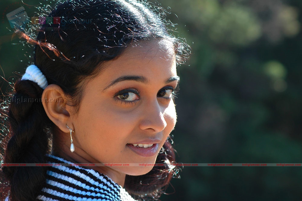 365 Kadhal Kadithangal Movie hd photo