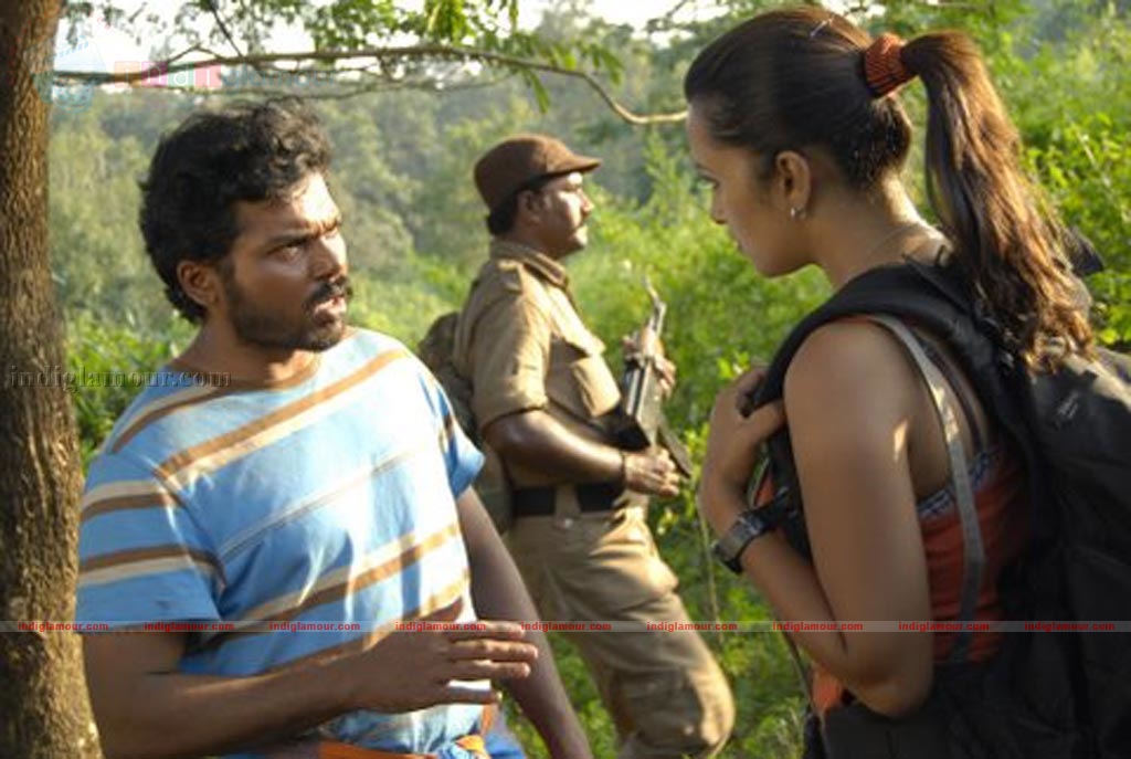 Aayirathil Oruvan Movie hd photo