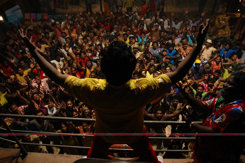 Aayirathil Oruvan Movie hd photo