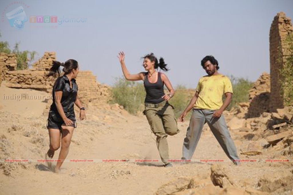 Aayirathil Oruvan Movie hd photo