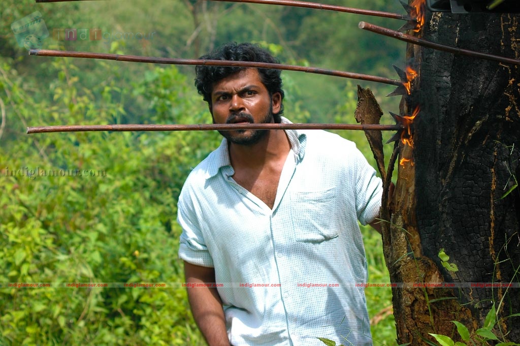 Aayirathil Oruvan Movie hd photo