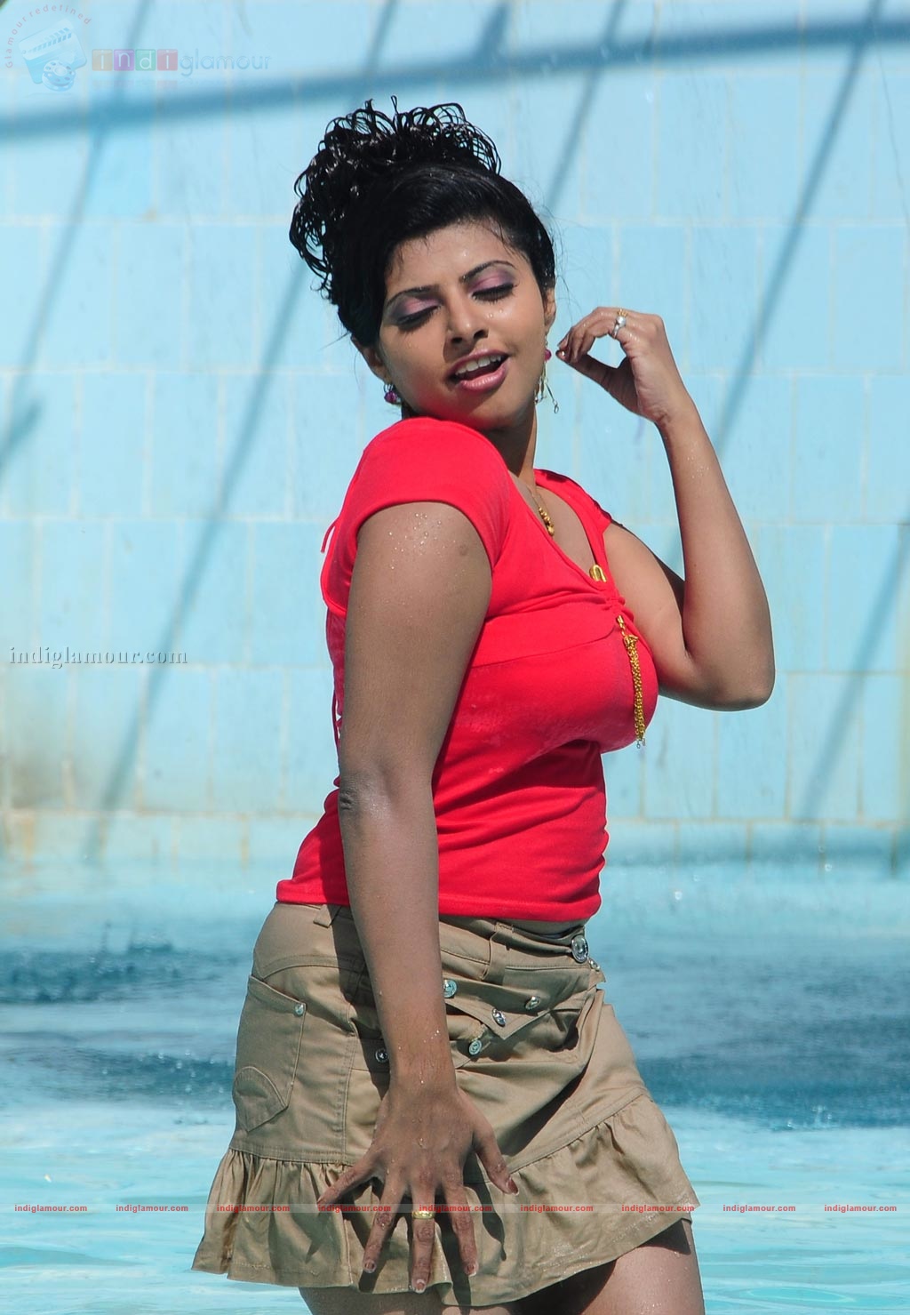 Innisai Kavalan Movie hd photo