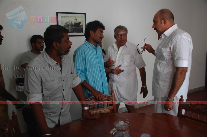 Aayiram Vilakku Movie hd photo