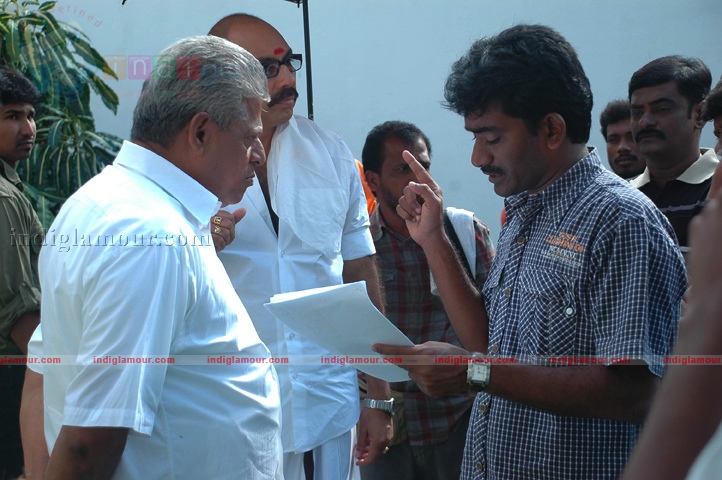 Aayiram Vilakku Movie hd photo